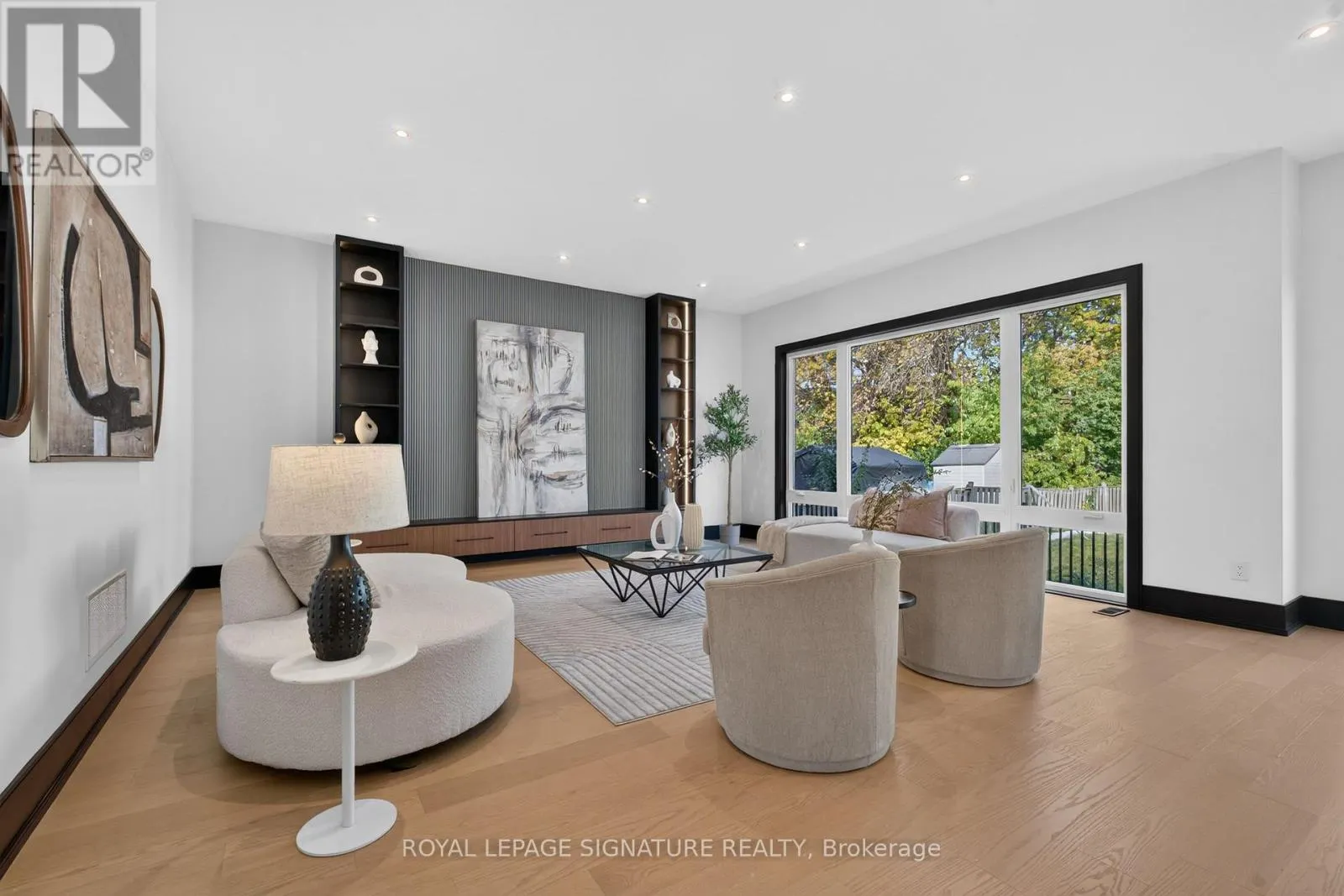 15 DEBLYN DRIVE E