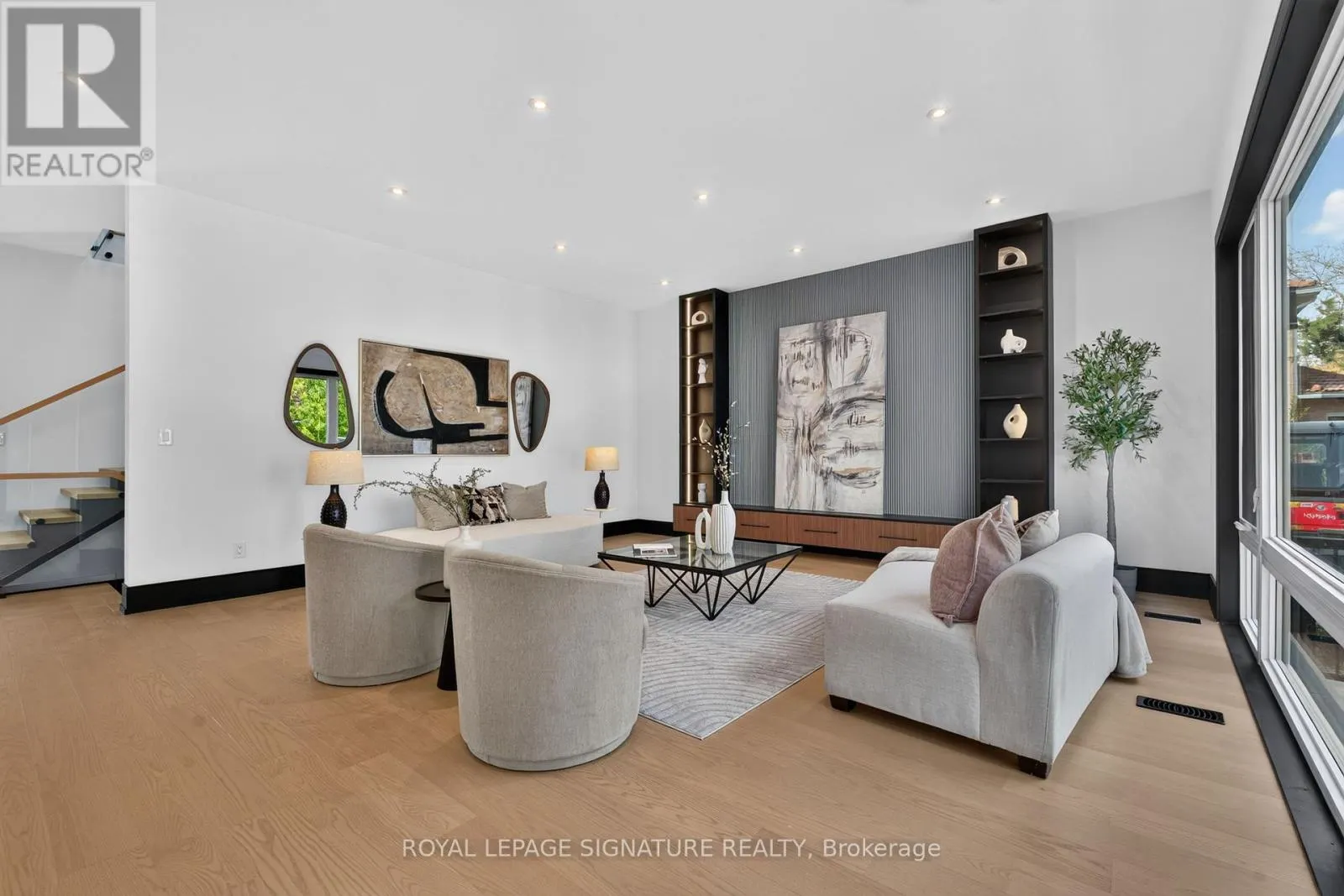 15 DEBLYN DRIVE E