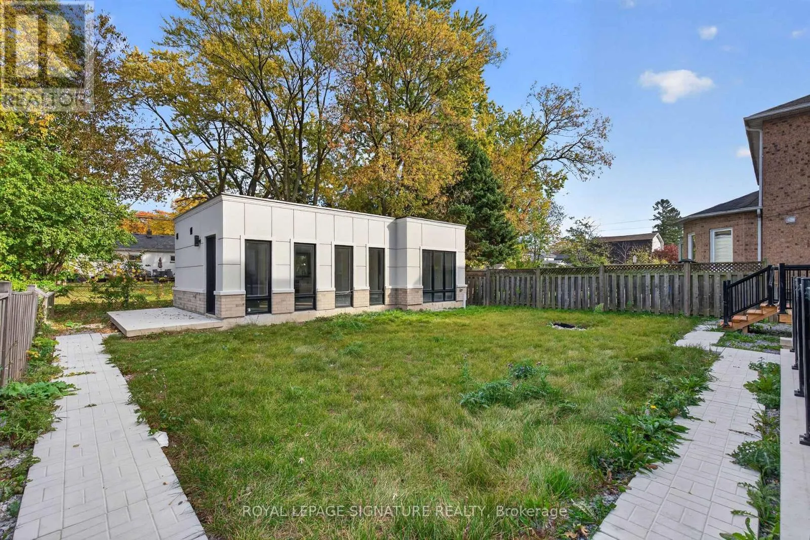 15 DEBLYN DRIVE E