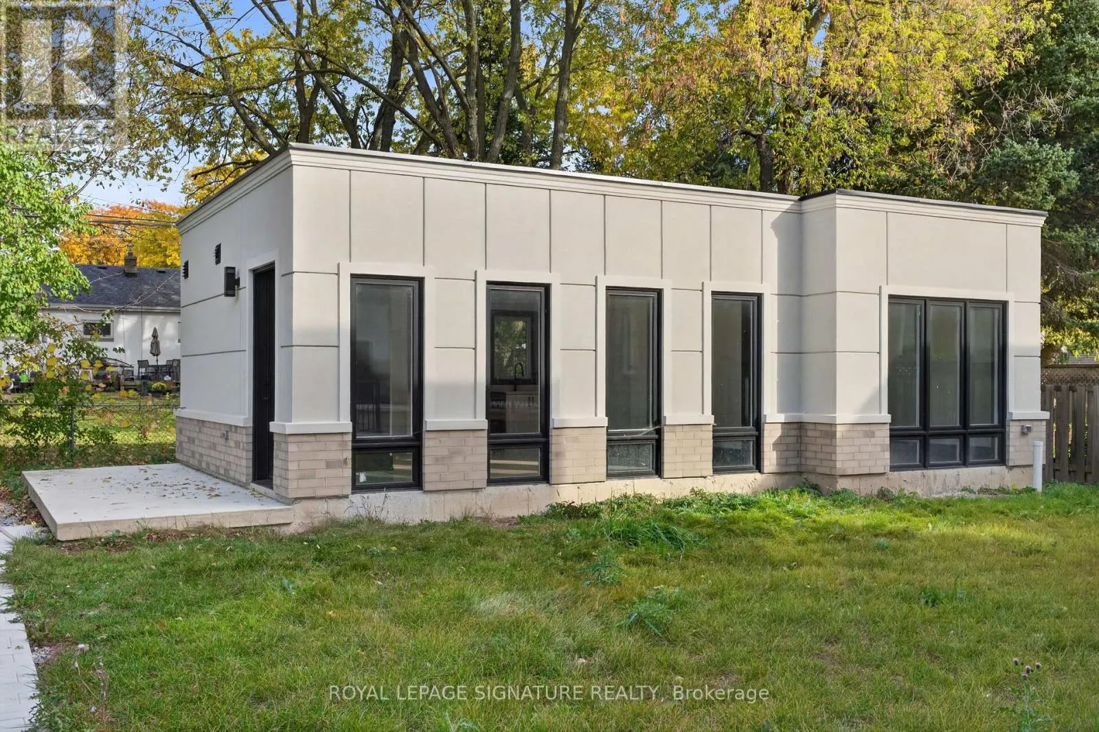 15 DEBLYN DRIVE E