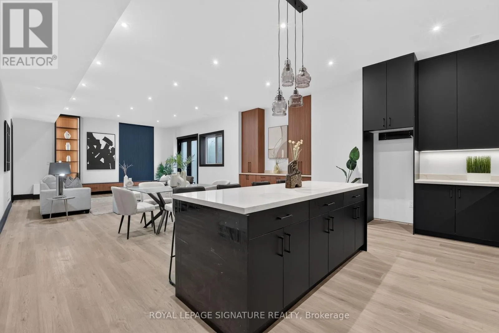 15 DEBLYN DRIVE E