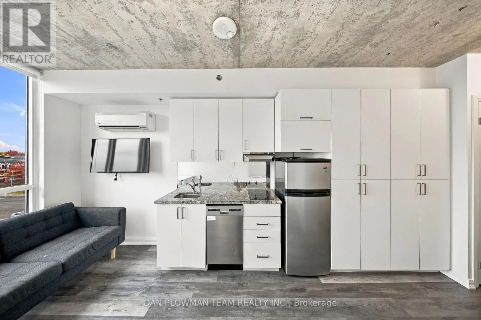 625 - 1900 SIMCOE STREET N