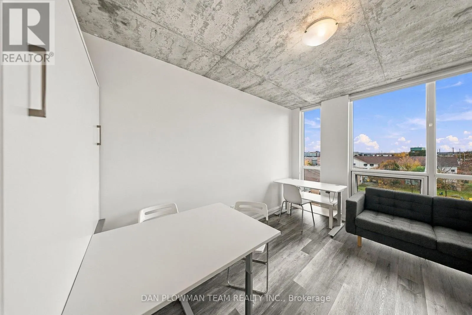 625 - 1900 SIMCOE STREET N
