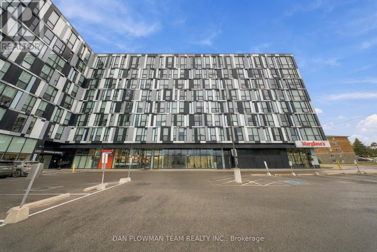 625 - 1900 SIMCOE STREET N