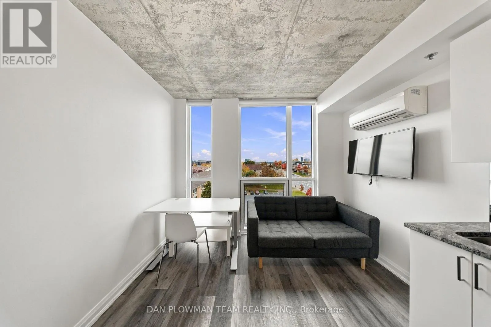 625 - 1900 SIMCOE STREET N