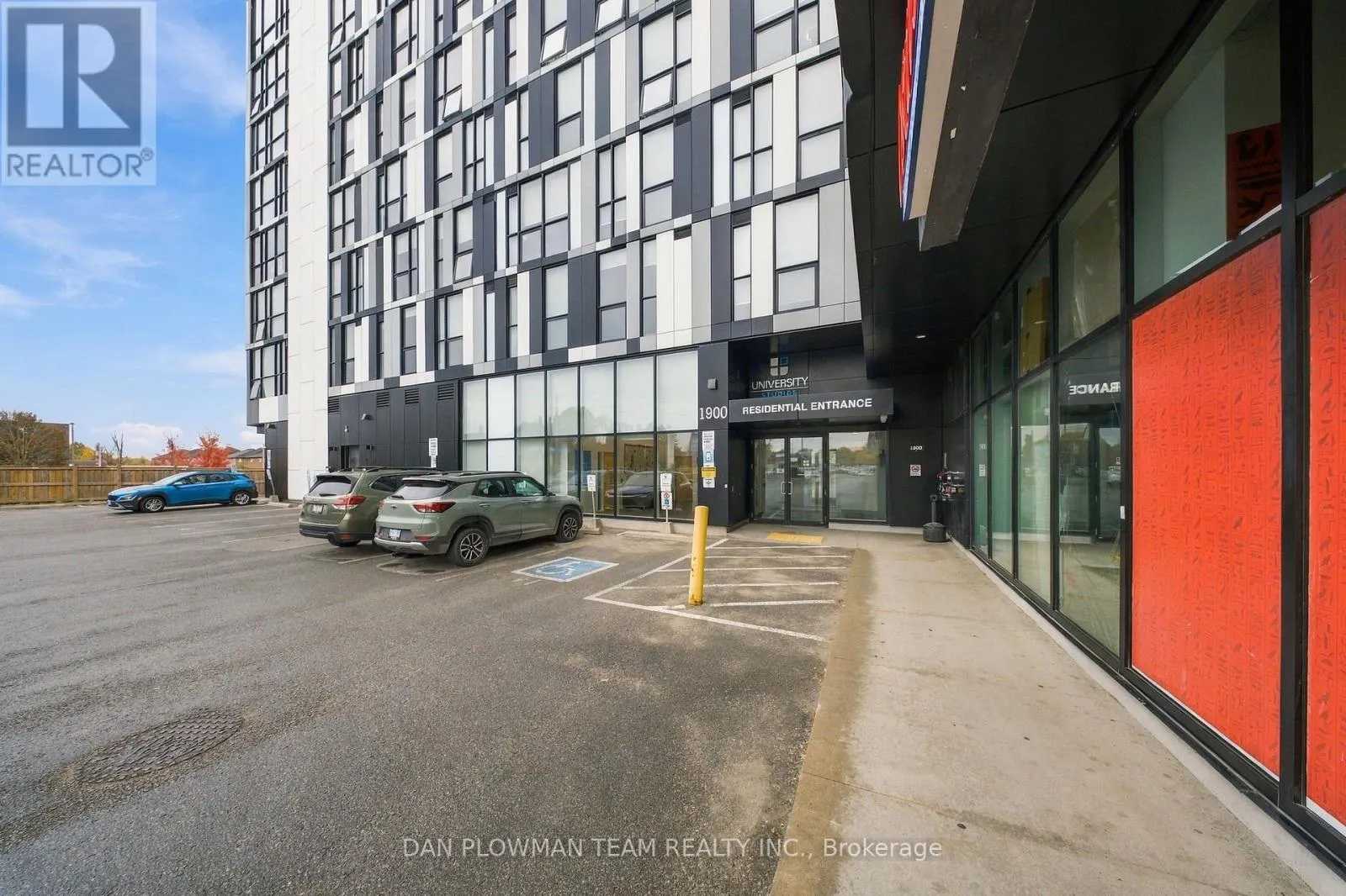 625 - 1900 SIMCOE STREET N
