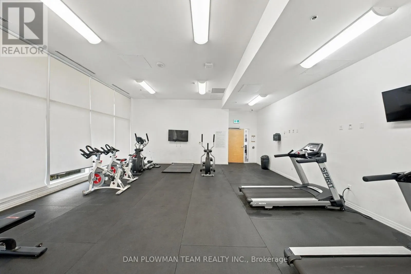 625 - 1900 SIMCOE STREET N