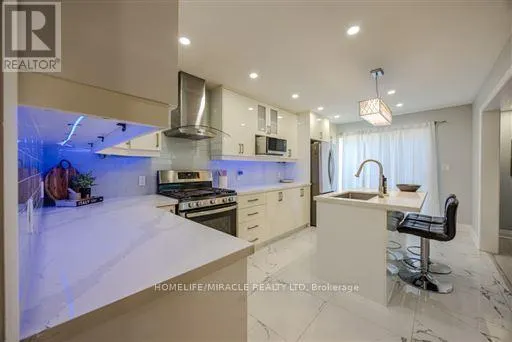93 SCEPTER PLACE