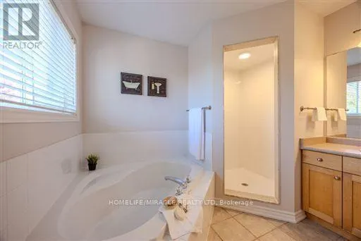 93 SCEPTER PLACE