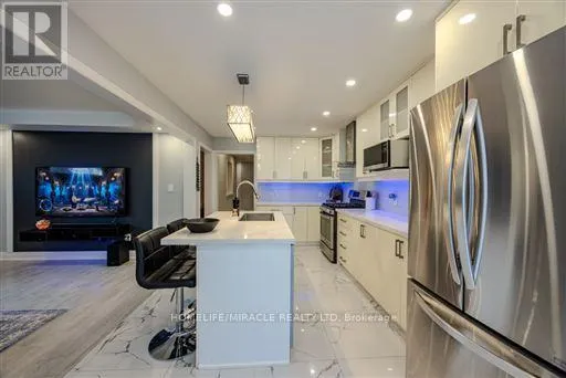 93 SCEPTER PLACE