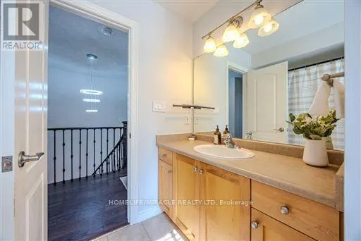 93 SCEPTER PLACE