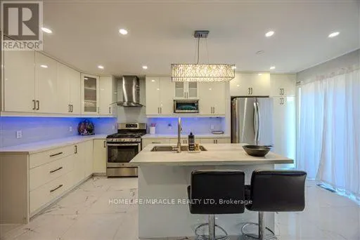 93 SCEPTER PLACE