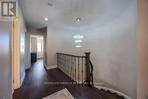 93 SCEPTER PLACE
