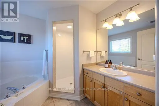 93 SCEPTER PLACE