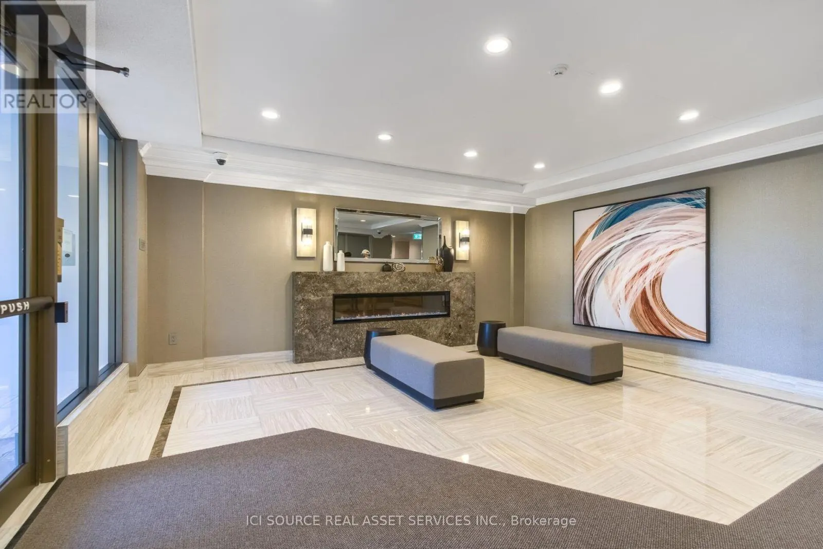 1618 - 3 GREYSTONE WALK DRIVE