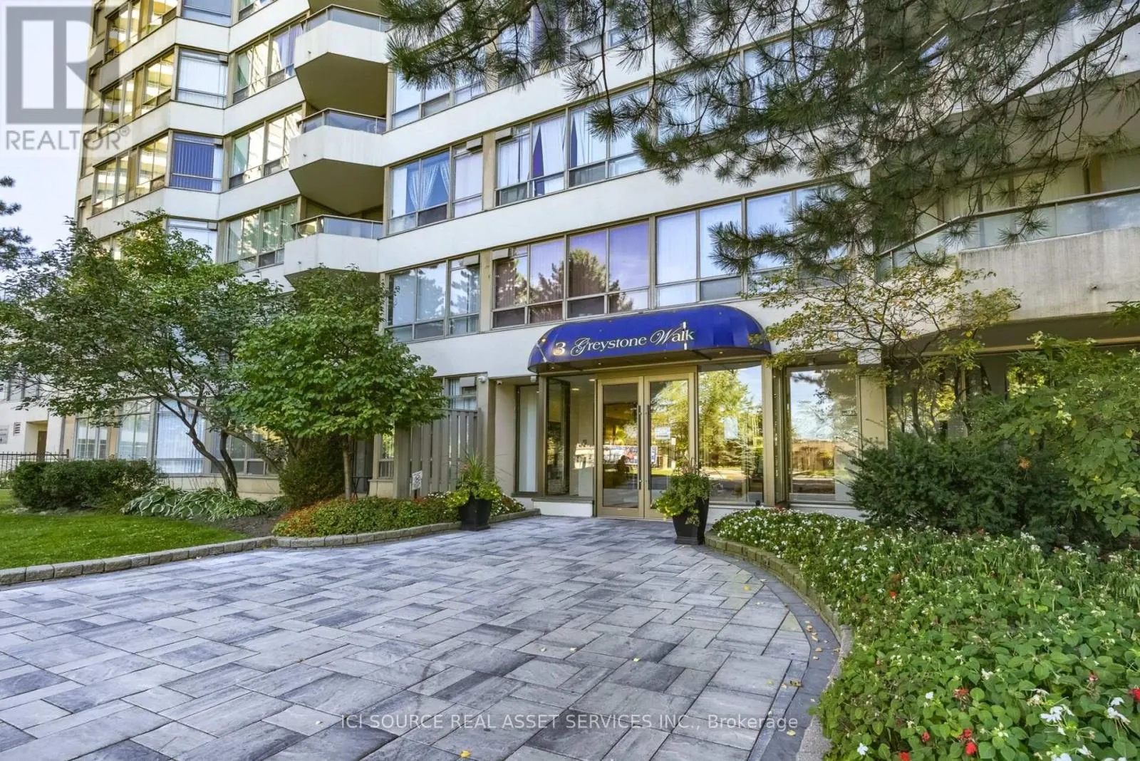1618 - 3 GREYSTONE WALK DRIVE