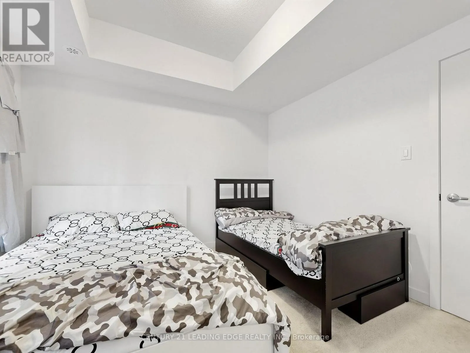 14 - 70 ORCHID PLACE DRIVE