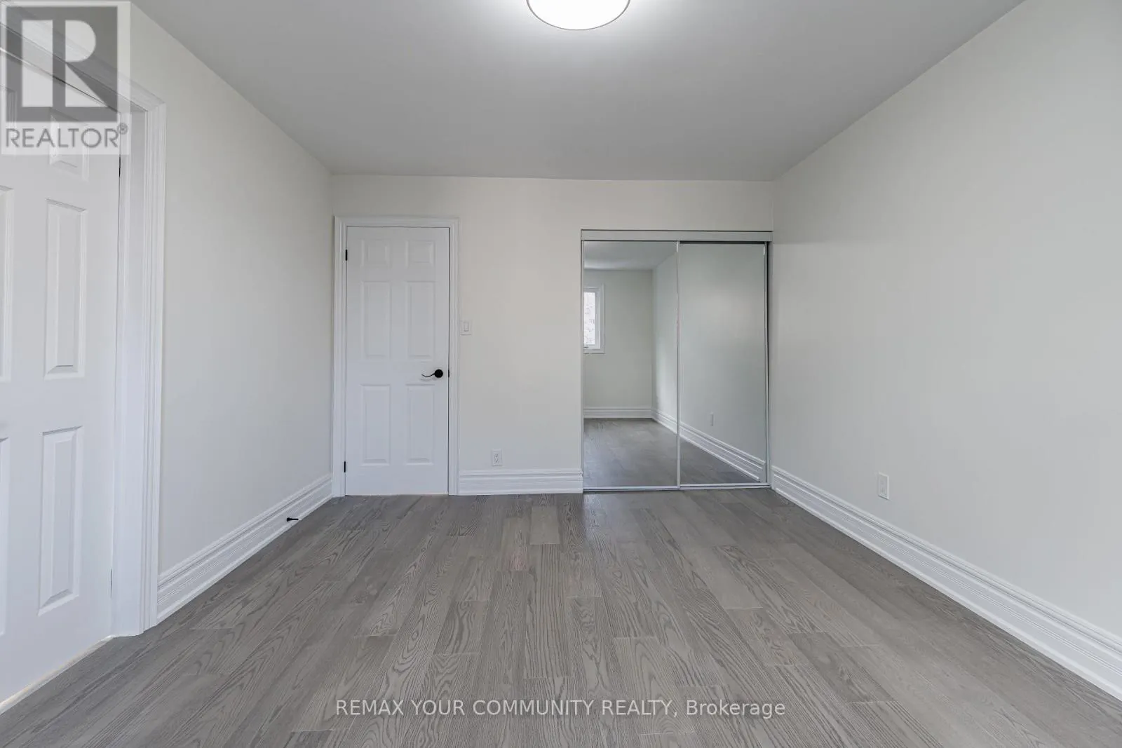 2231 WILDWOOD CRESCENT