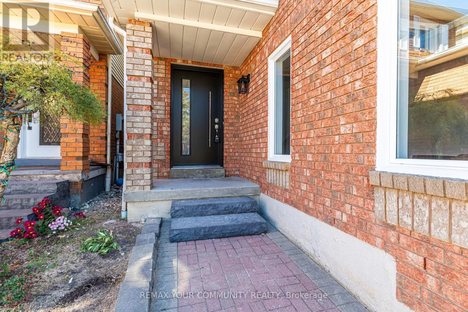 2231 WILDWOOD CRESCENT