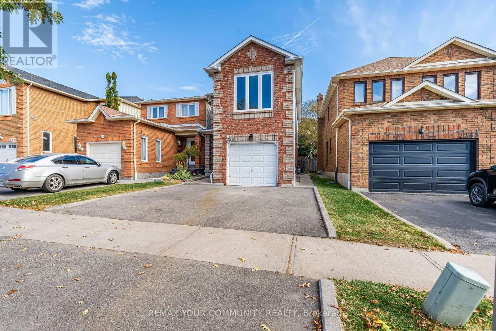 2231 WILDWOOD CRESCENT