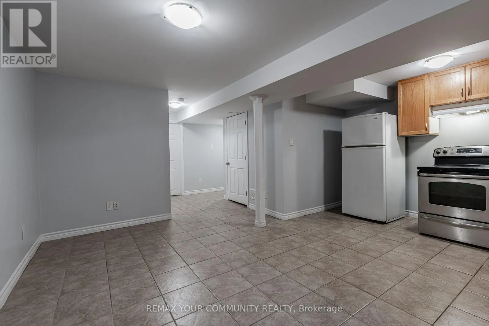 2231 WILDWOOD CRESCENT