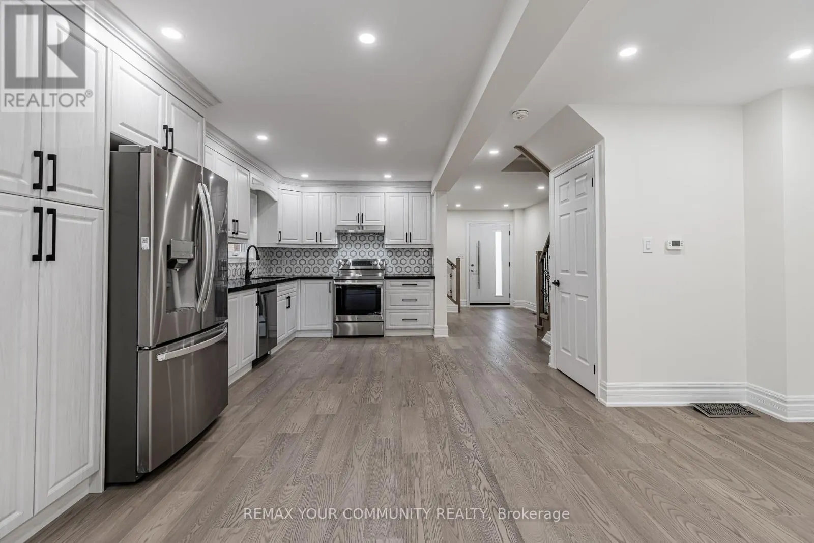 2231 WILDWOOD CRESCENT