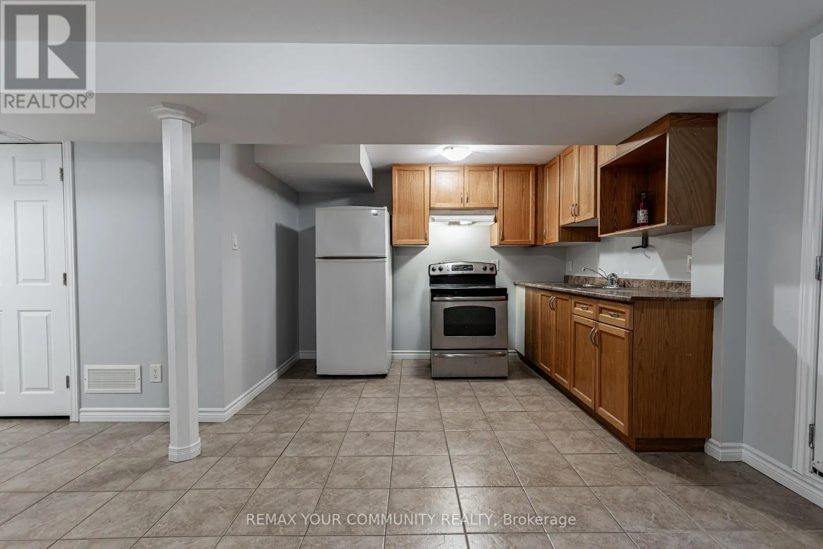 2231 WILDWOOD CRESCENT