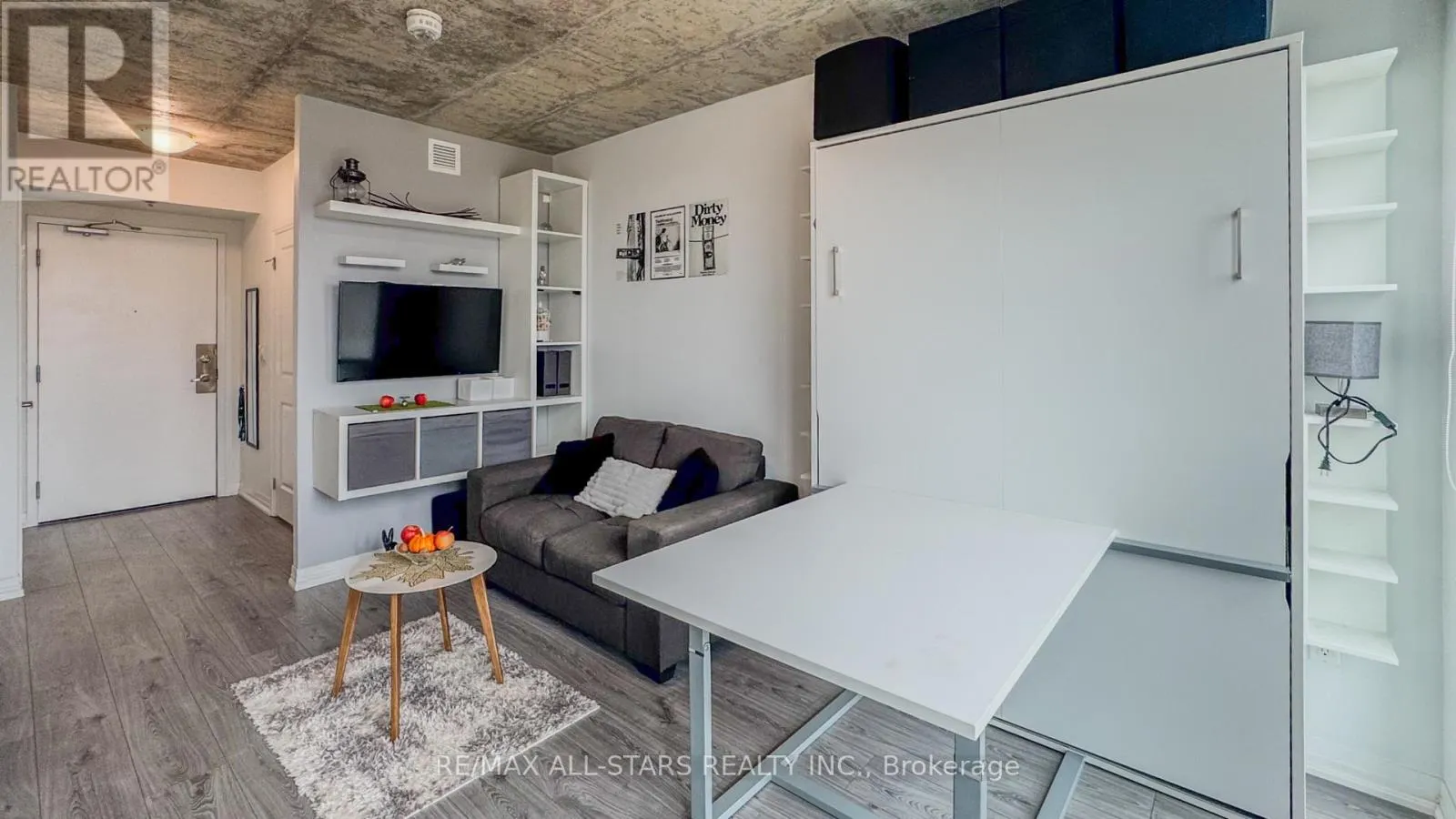 727 - 1900 SIMCOE STREET N
