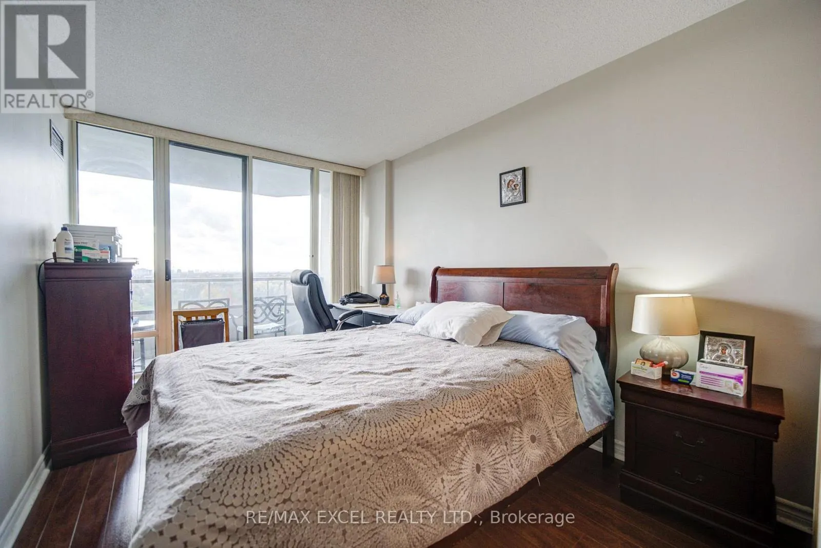 1403 - 300 ALTON TOWERS CIRCLE