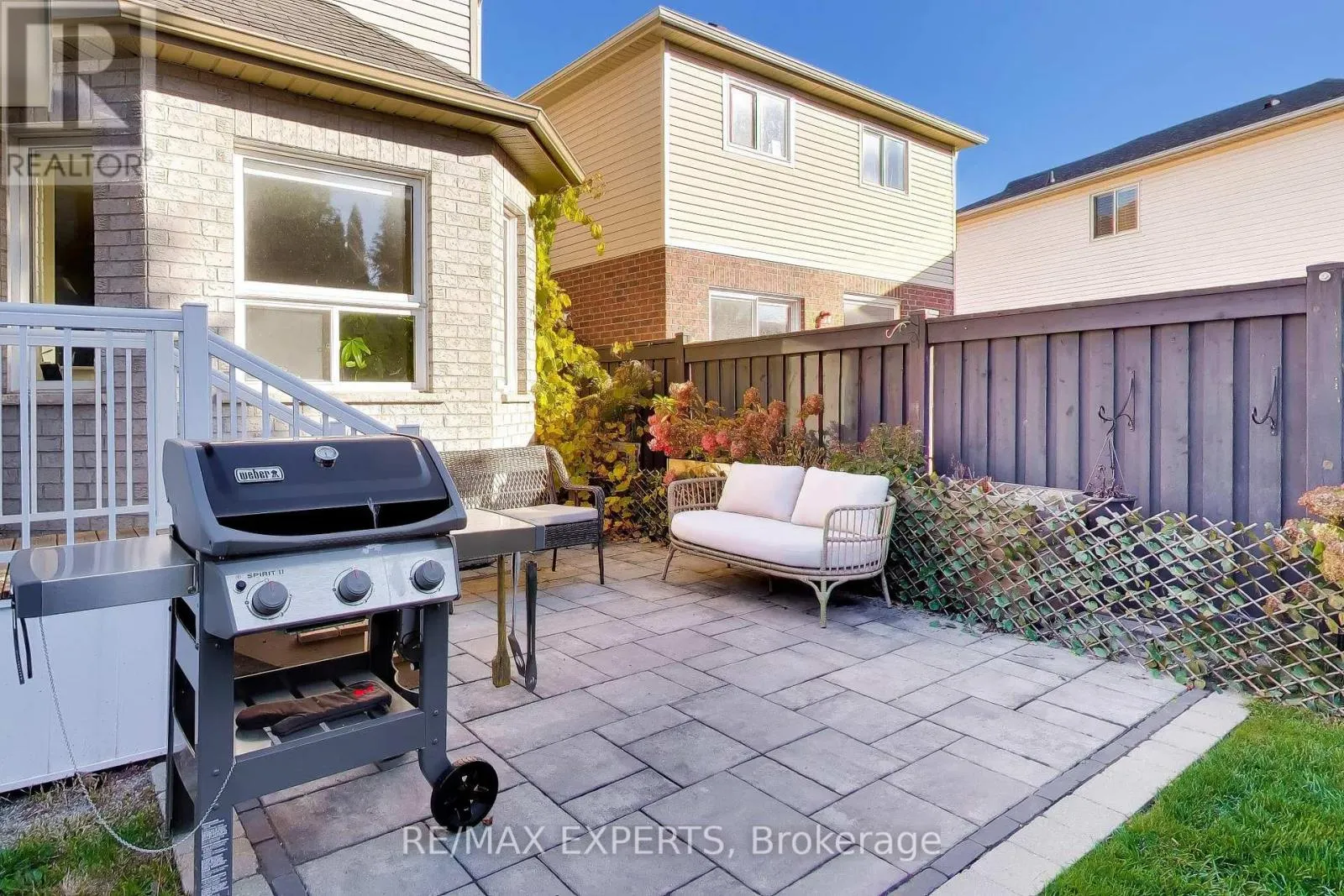 123 DAISEYFIELD AVENUE