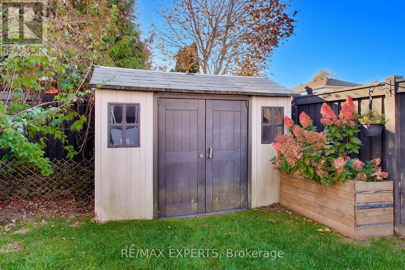 123 DAISEYFIELD AVENUE
