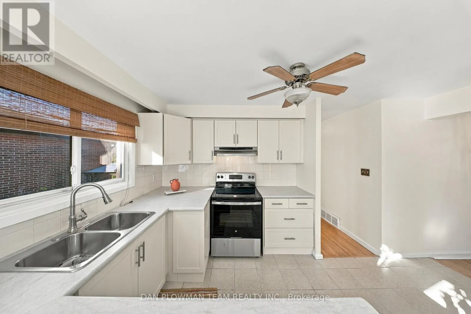 42 SENECA AVENUE