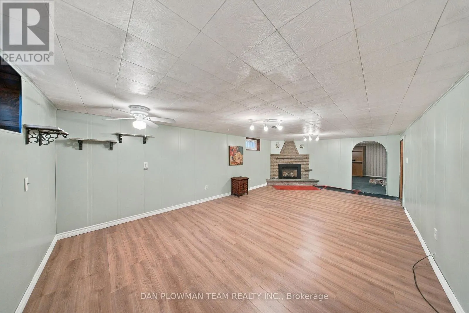 42 SENECA AVENUE