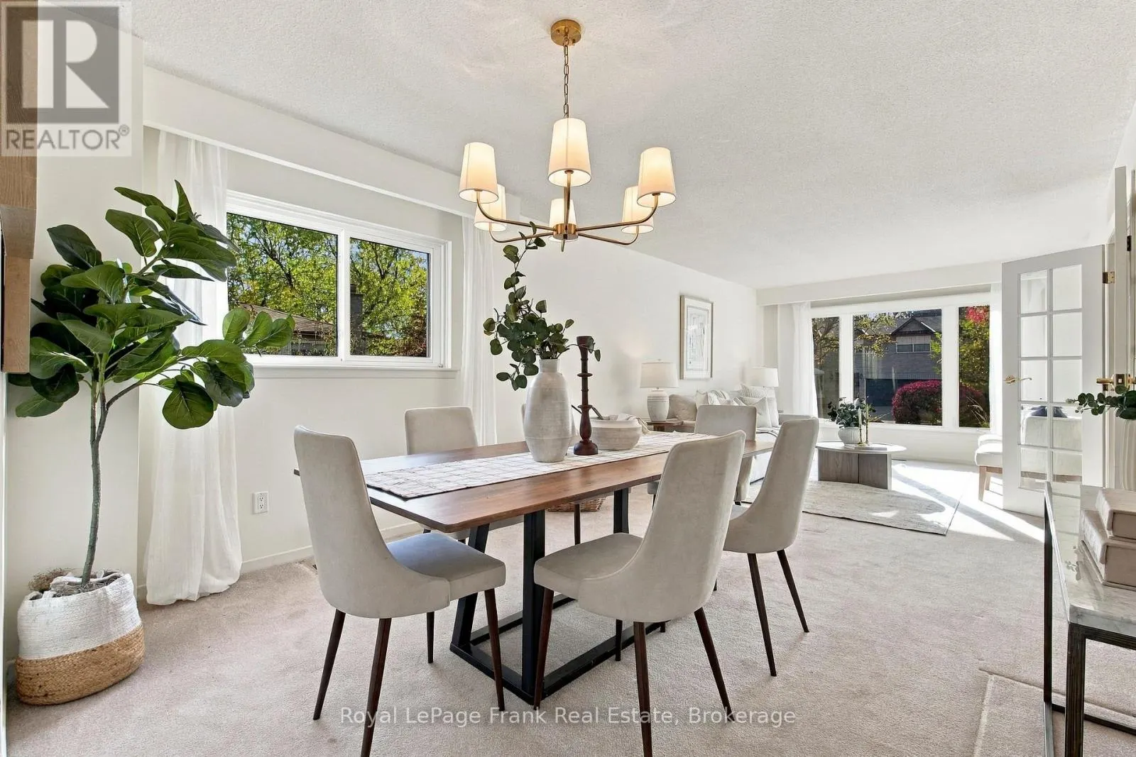 7 TRINITY CRESCENT