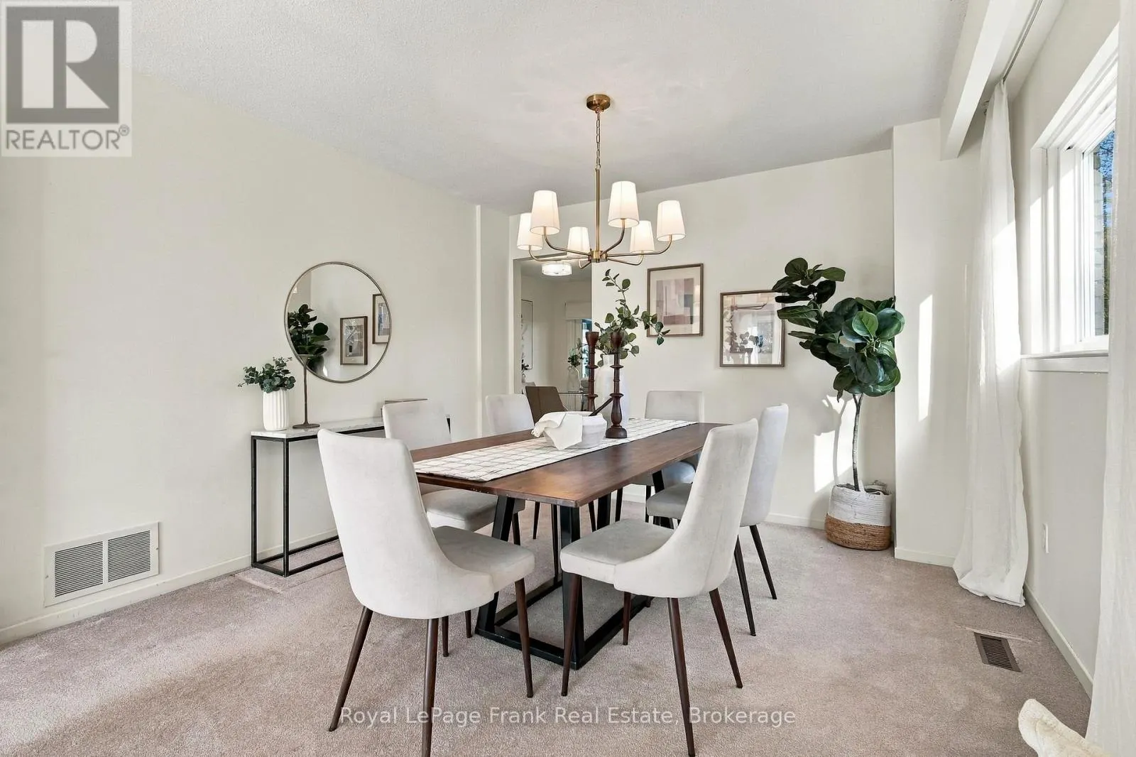 7 TRINITY CRESCENT