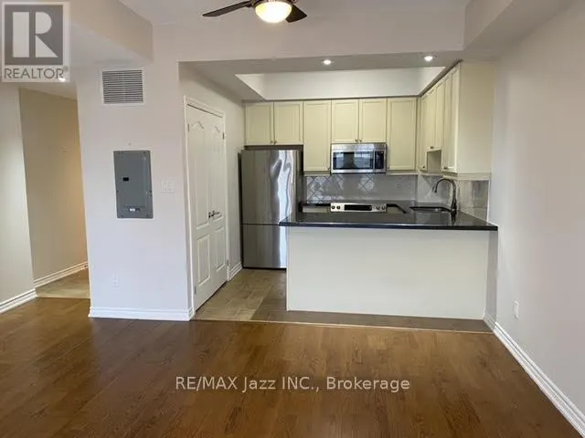 308 - 375 LAKEBREEZE DRIVE #308