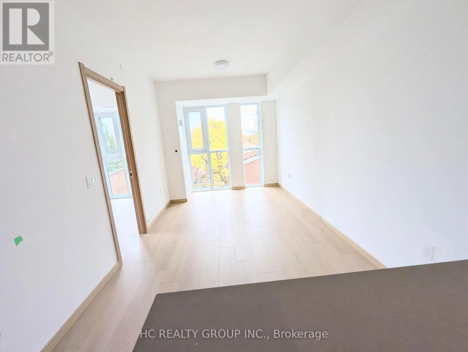 302 - 3421 SHEPPARD AVENUE