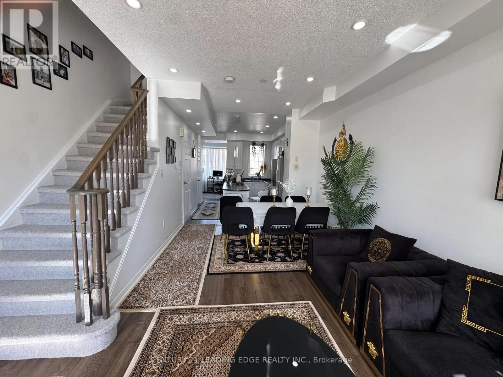 88 - 387 BEECHGROVE DRIVE
