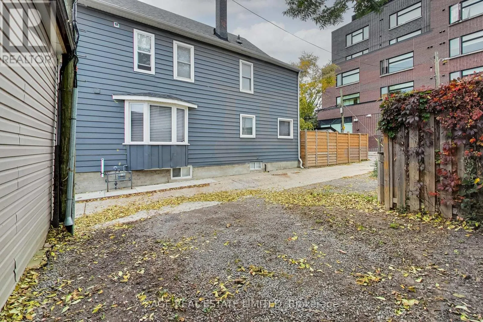 346 LESLIE STREET