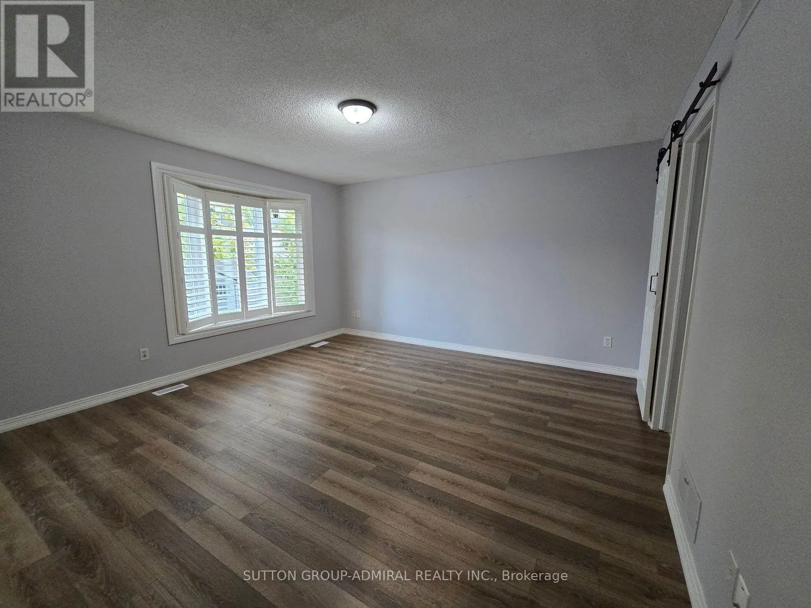 MAIN FLR - 195 RYERSON CRESCENT