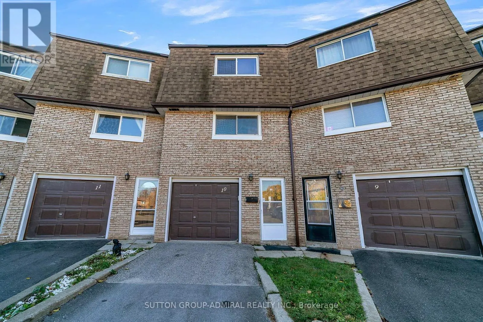 10 - 671 HUNTINGWOOD DRIVE
