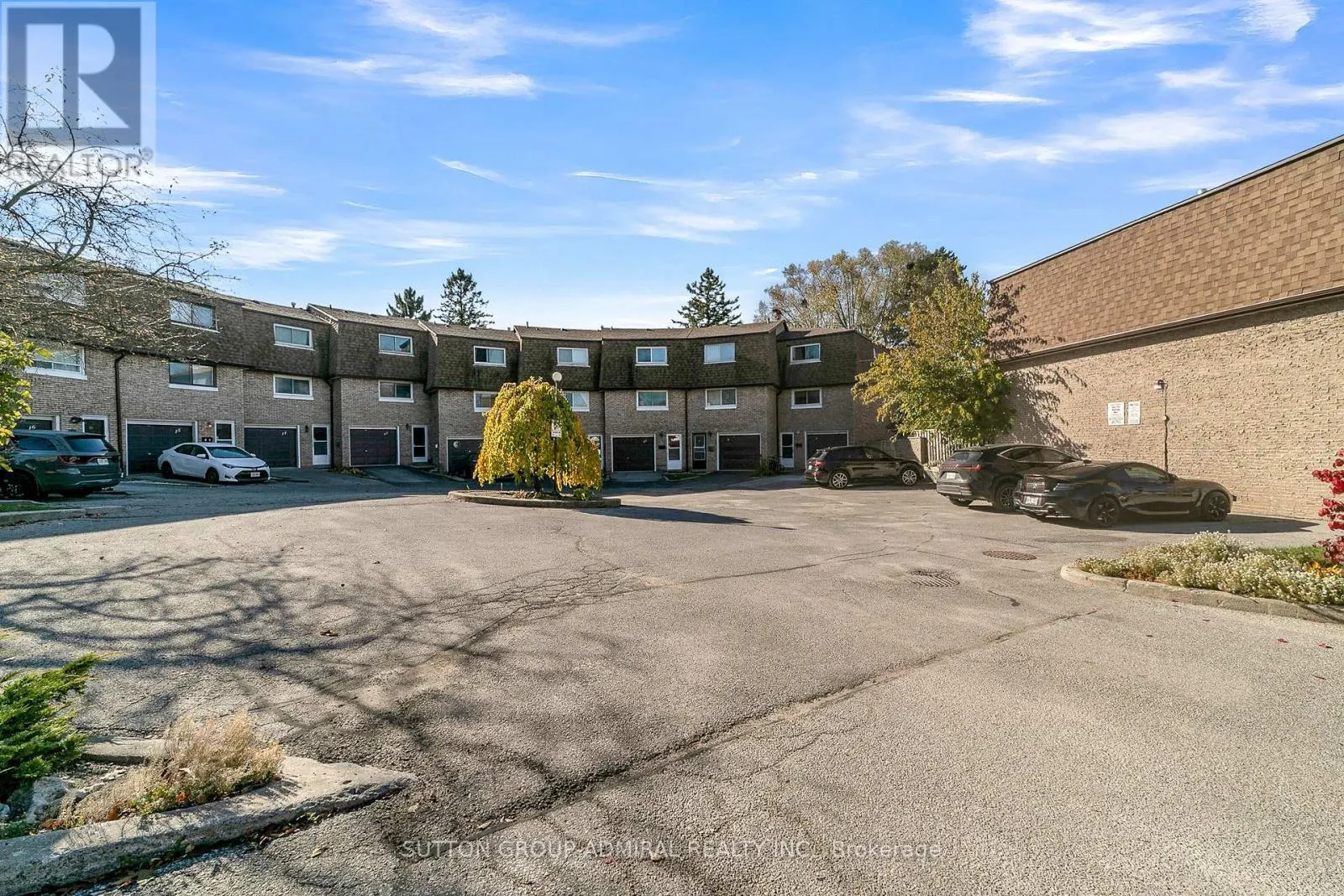 10 - 671 HUNTINGWOOD DRIVE