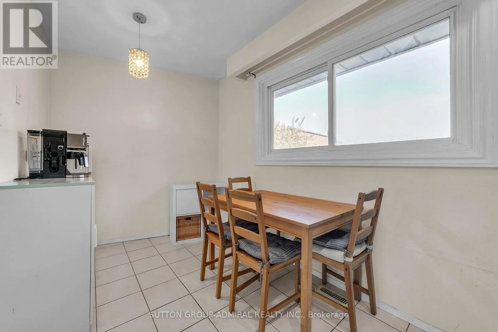 10 - 671 HUNTINGWOOD DRIVE