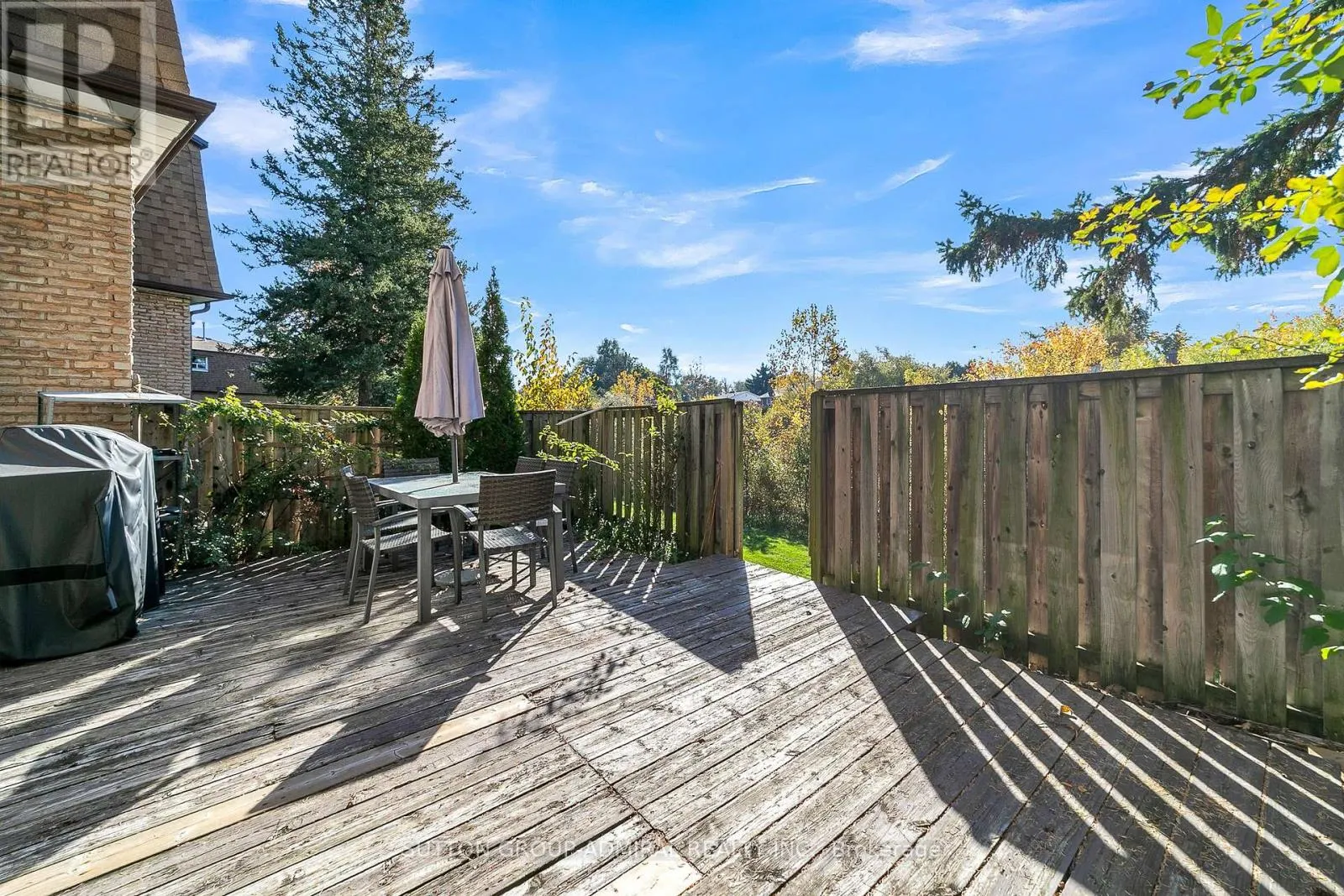 10 - 671 HUNTINGWOOD DRIVE