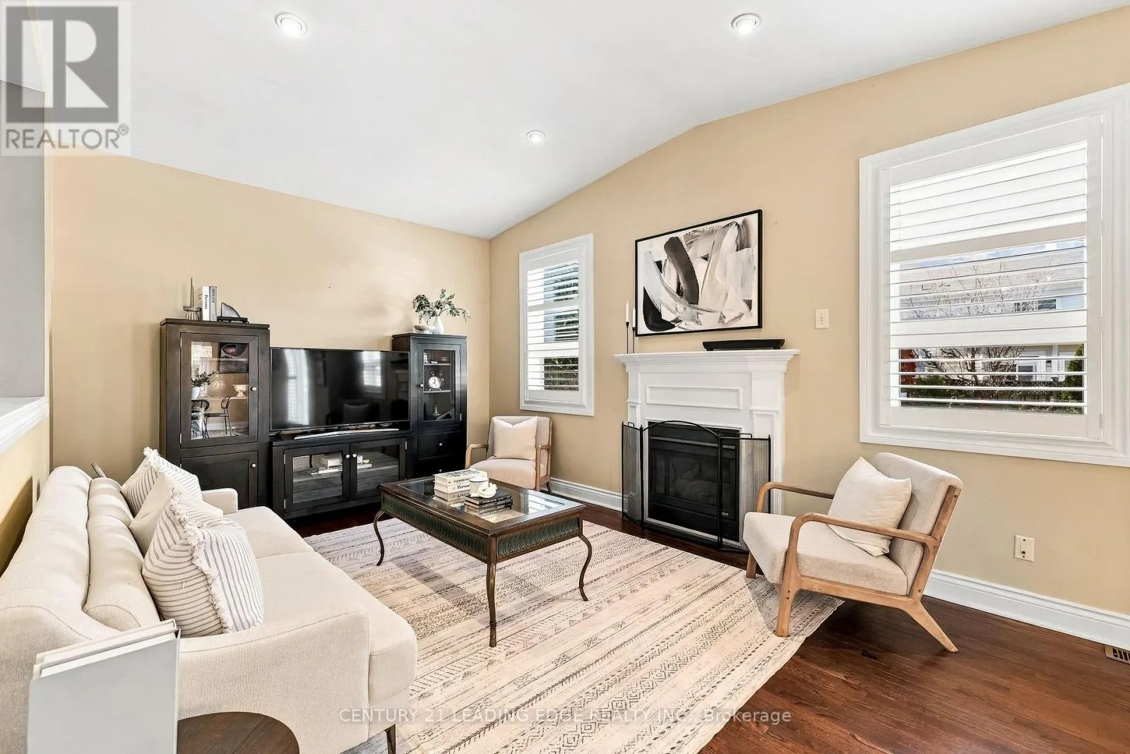 6 FORECASTLE ROAD