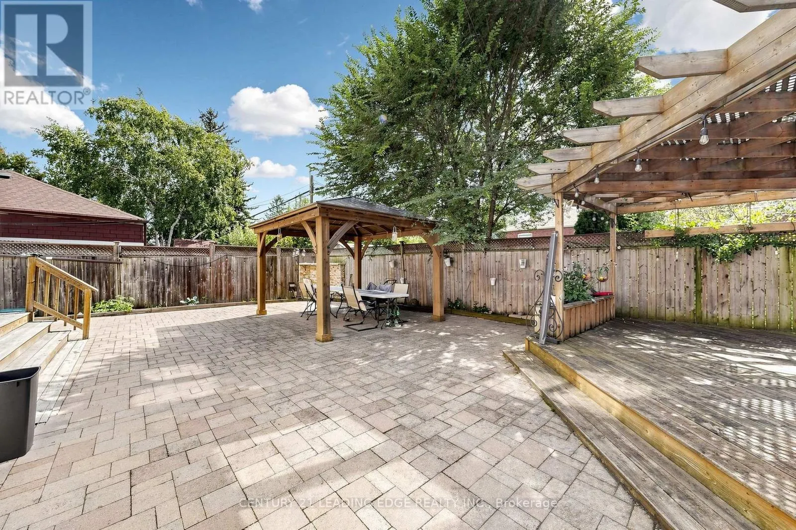 11 BELLVARE CRESCENT