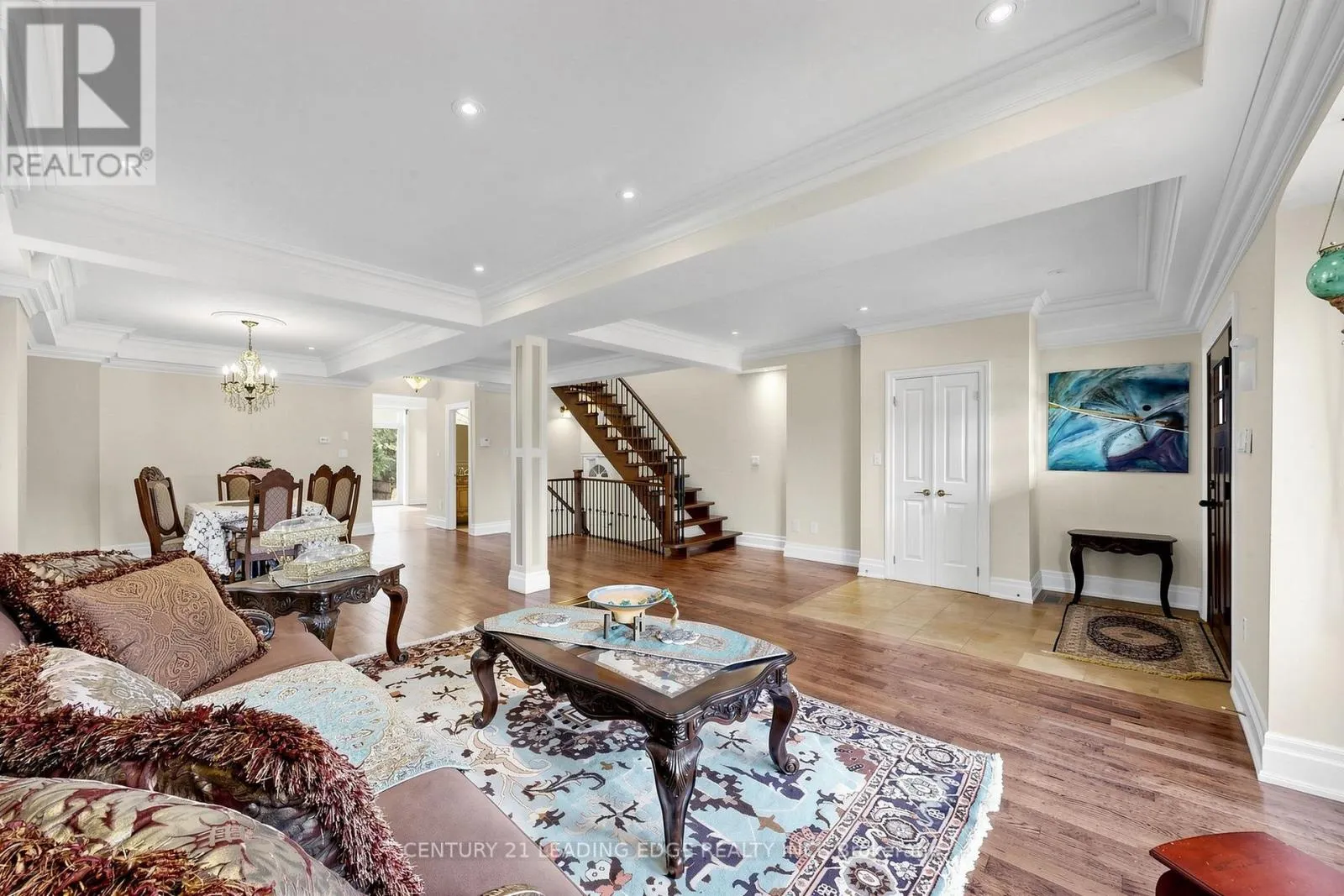 11 BELLVARE CRESCENT