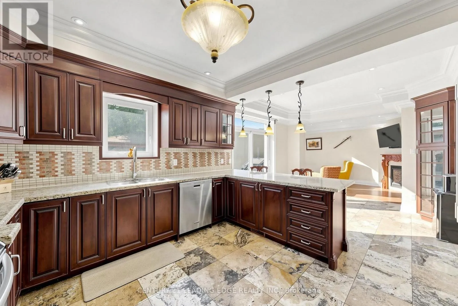 11 BELLVARE CRESCENT