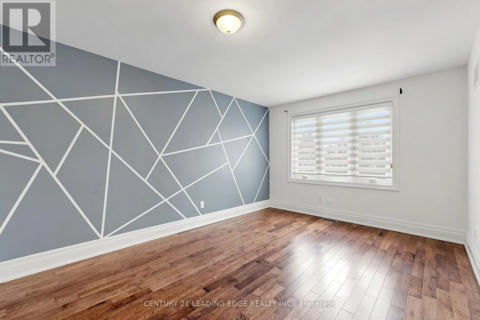 11 BELLVARE CRESCENT
