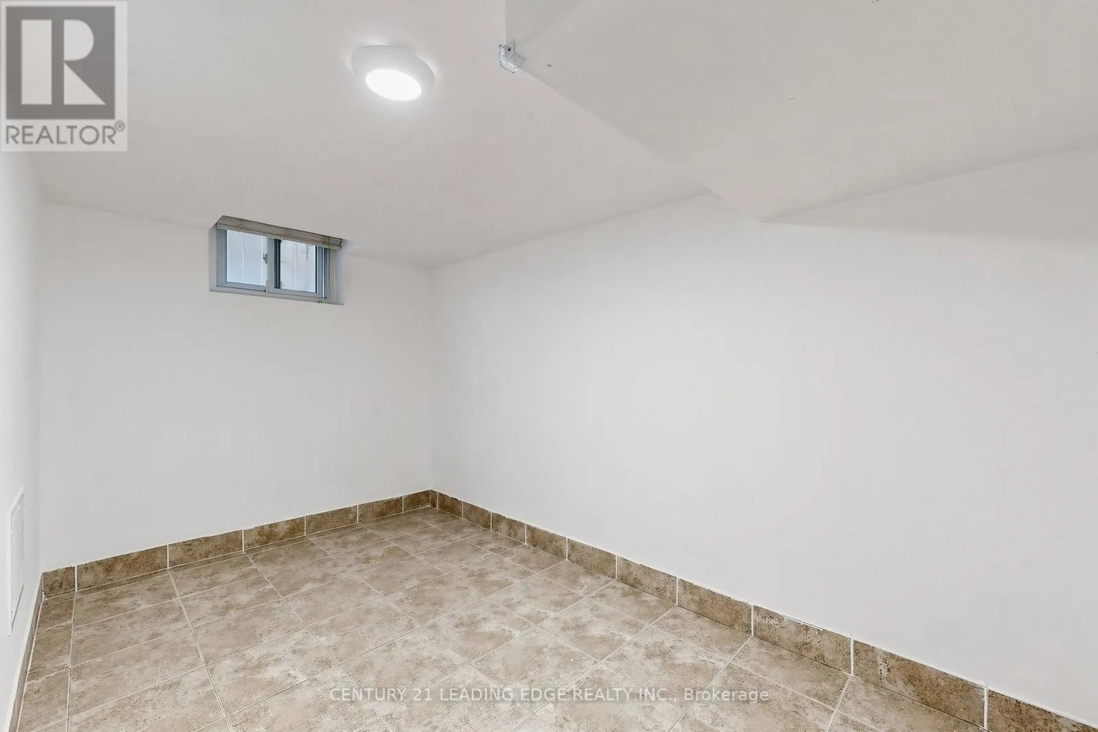 11 BELLVARE CRESCENT